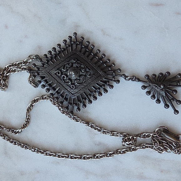 Vintage Hollycraft brutalist pendant necklace. - Picture 13 of 13